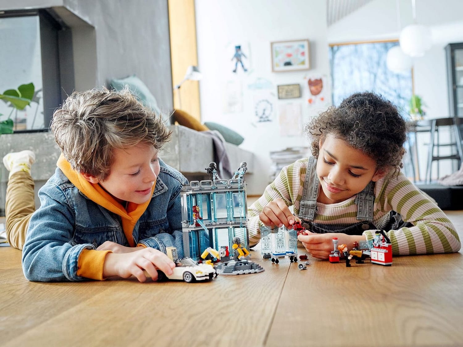 LEGO 76216 Iron Man Armoury - Marvel Super Heroes - Image 2