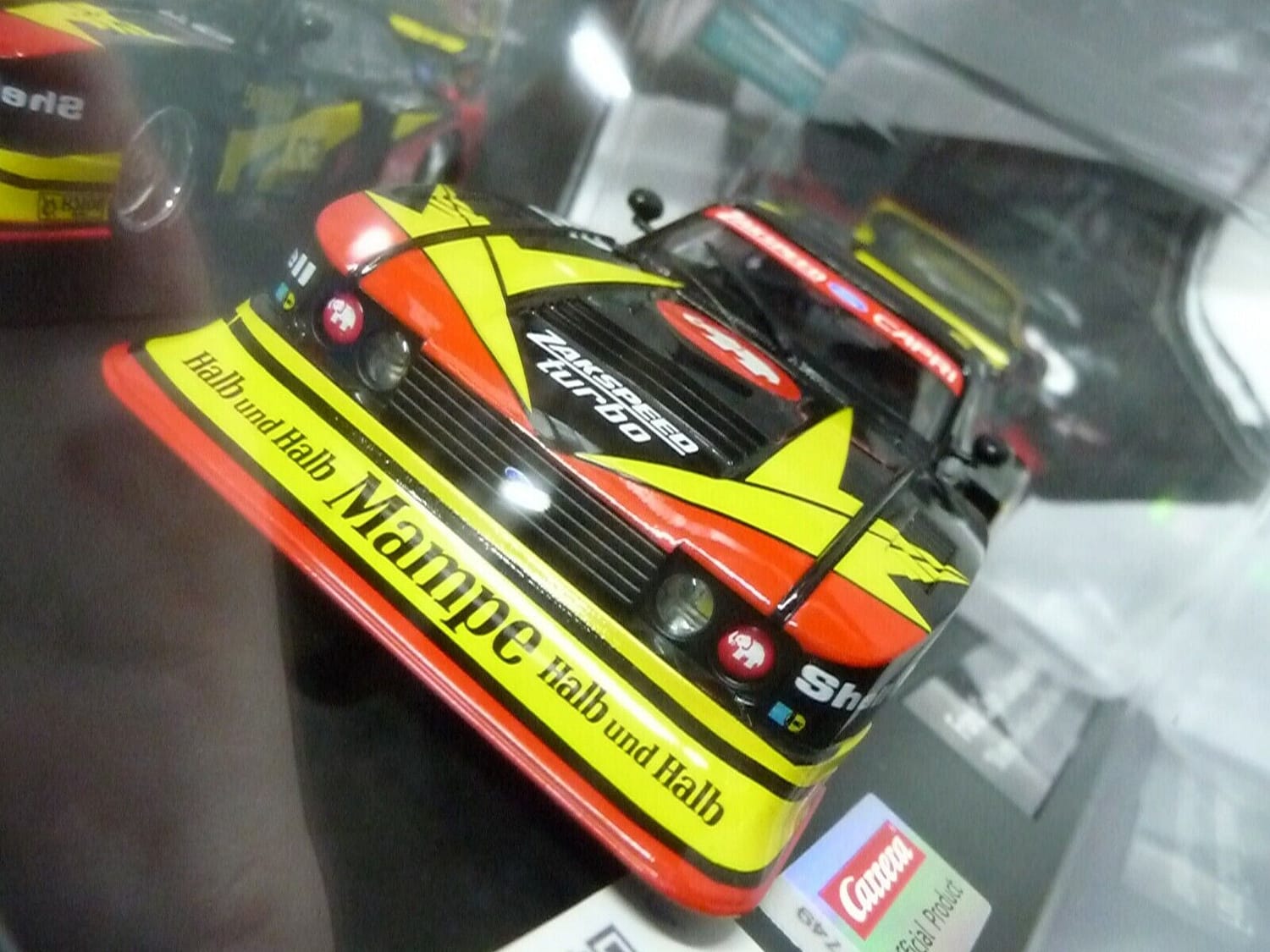 Carrera Evolution 1:32 - Ford Capri Zakspeed Turbo Mampe Team No.52 - Slot Car Also Suits Scalextric - Image 3