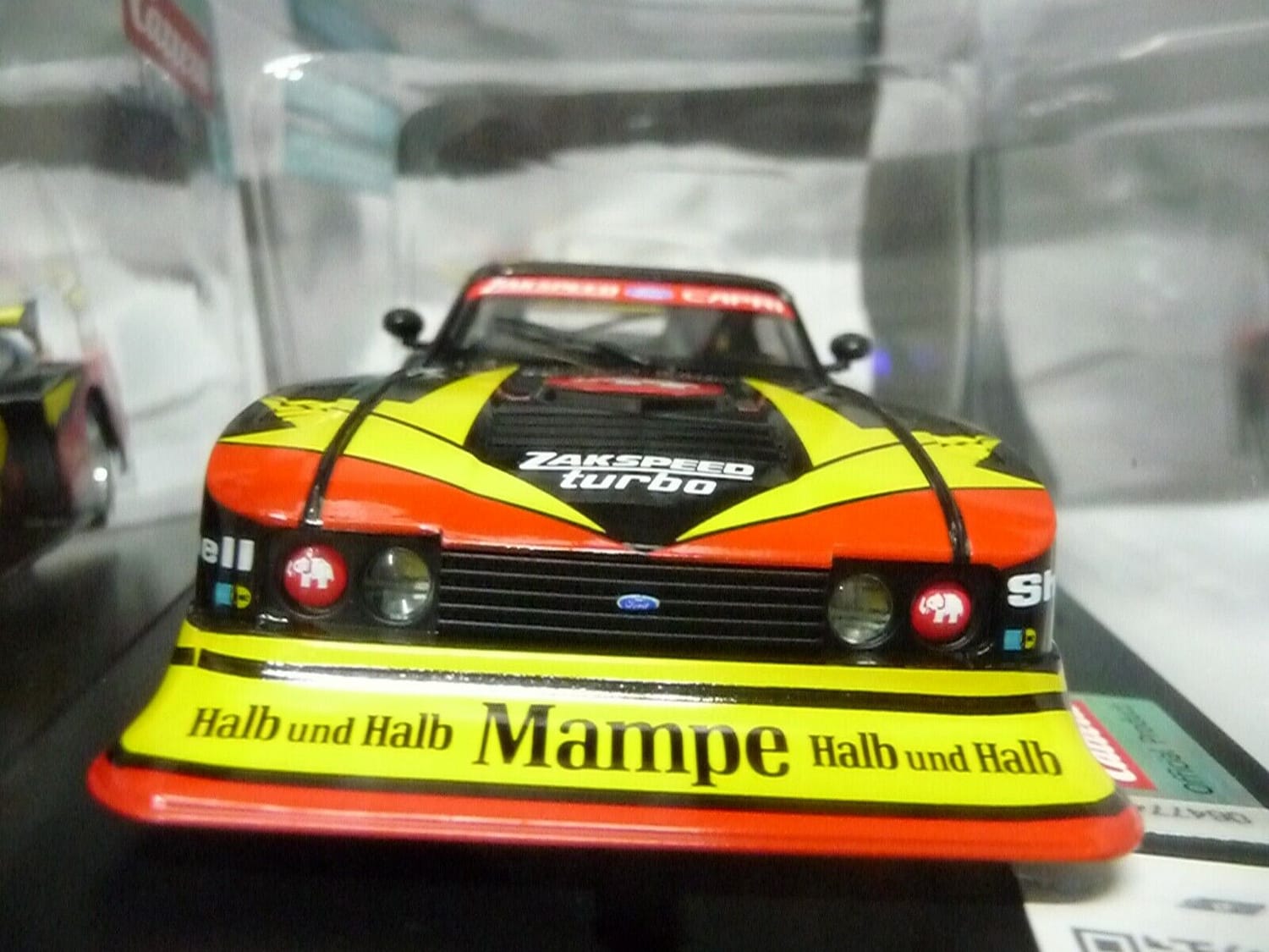 Carrera Evolution 1:32 - Ford Capri Zakspeed Turbo Mampe Team No.52 - Slot Car Also Suits Scalextric - Image 4