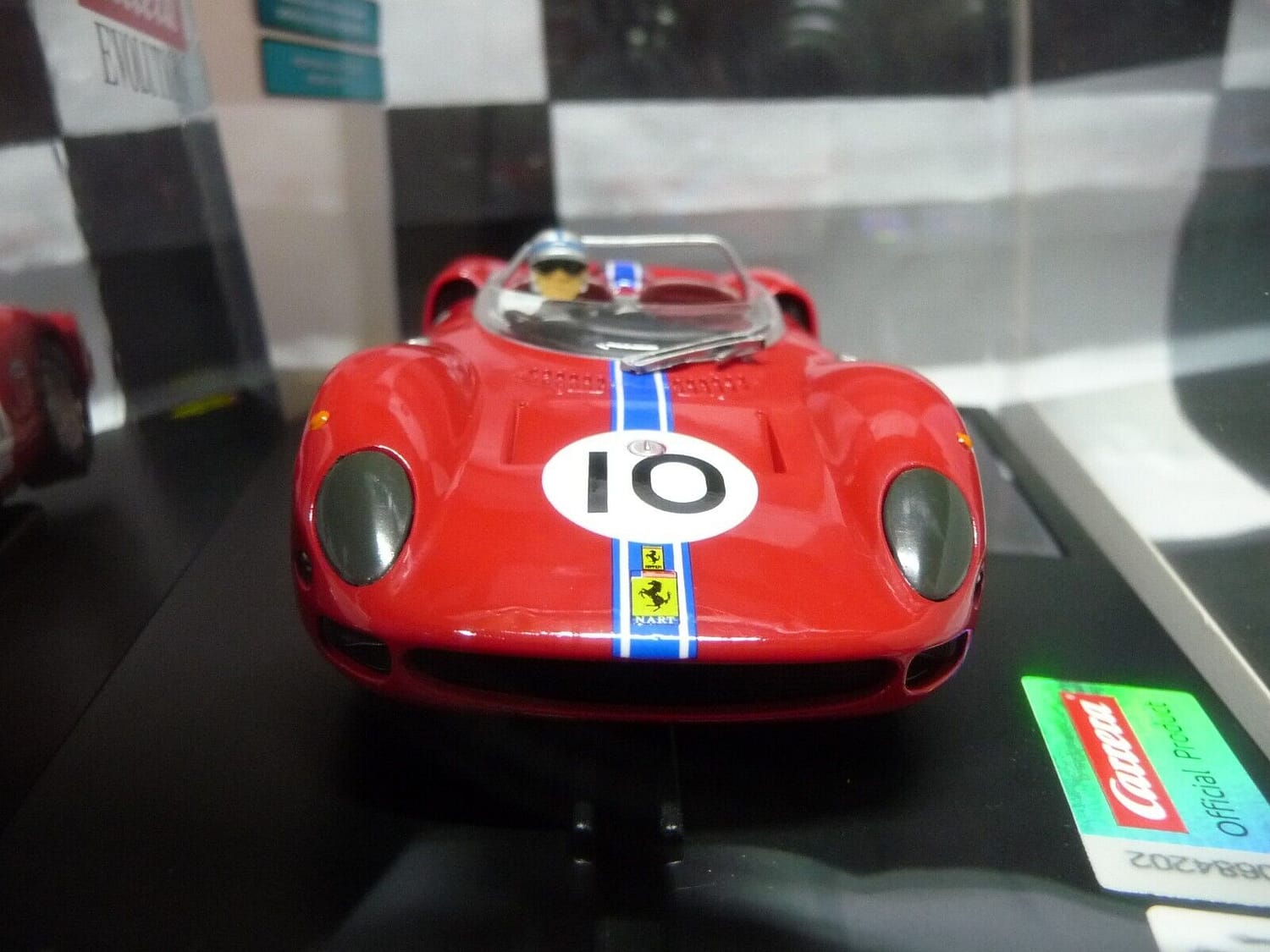 Carrera Ferrari 365 P5 No.10 Scale 1:32 slot car also suits Scalextric - Image 5