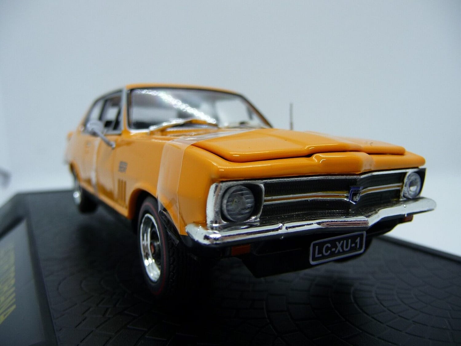 DDA Collectibles 1:32 Scale LC GTR TORANA DieCast