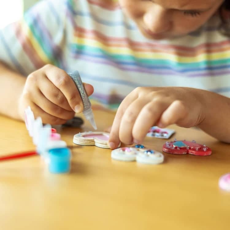 Melissa & Doug - Created By Me! Heart Magnets Wooden Craft Kit - Image 6