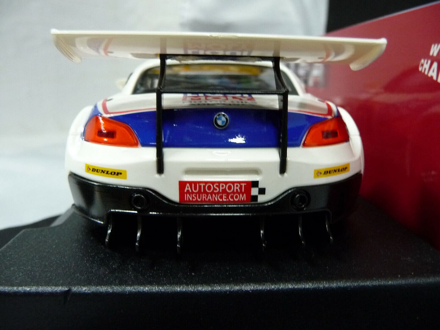 NSR 1:32 0001AW BMW Z4 GT3 E89 Liqui Moly 24h Dubai 2011 slot car also suits scalextric/carrera - Image 7