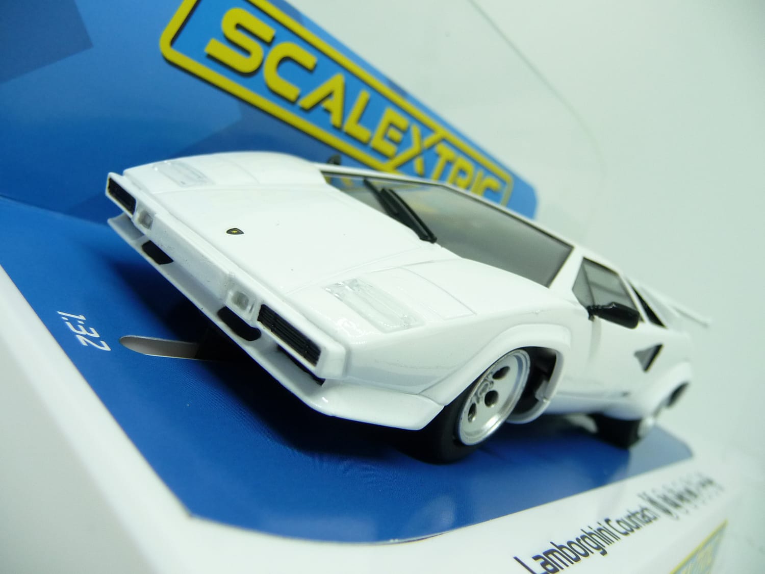 Scalextric C4336 Lamborghini Countach - White