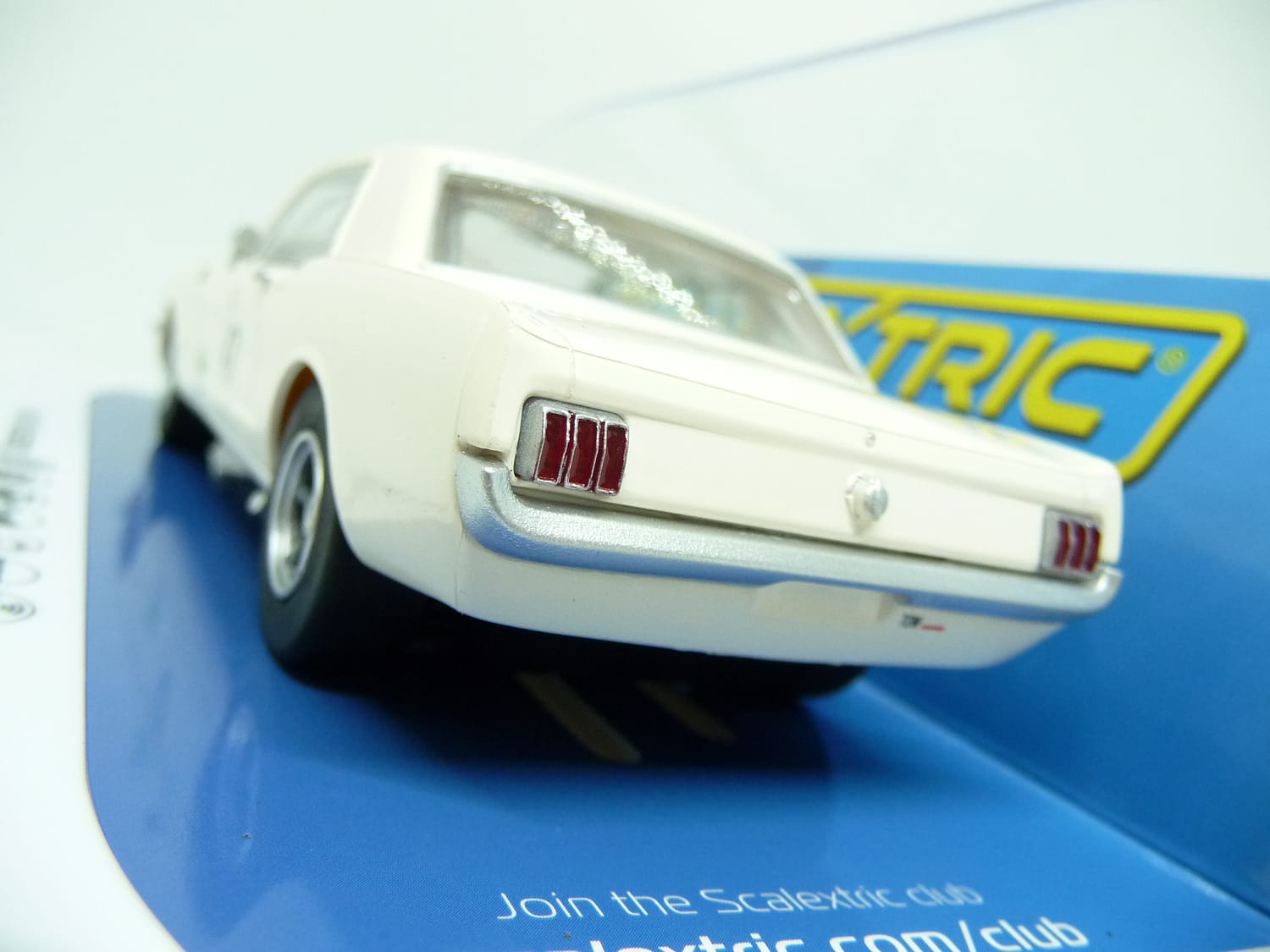 Scalextric C4353 Ford Mustang Bill and Fred Shepherd slot car also suits Carrera - Image 3