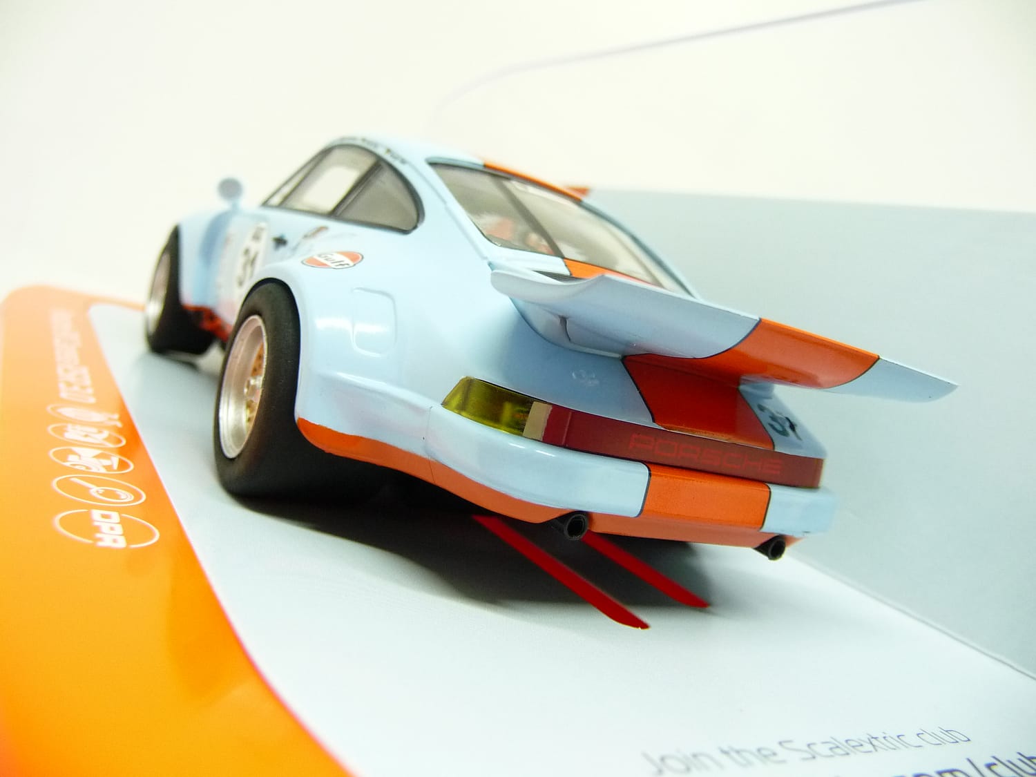 Scalextric C4304 Porsche 911 Carrera RSR 3 0 Gulf Edition slot car also suits Carrera - Image 3