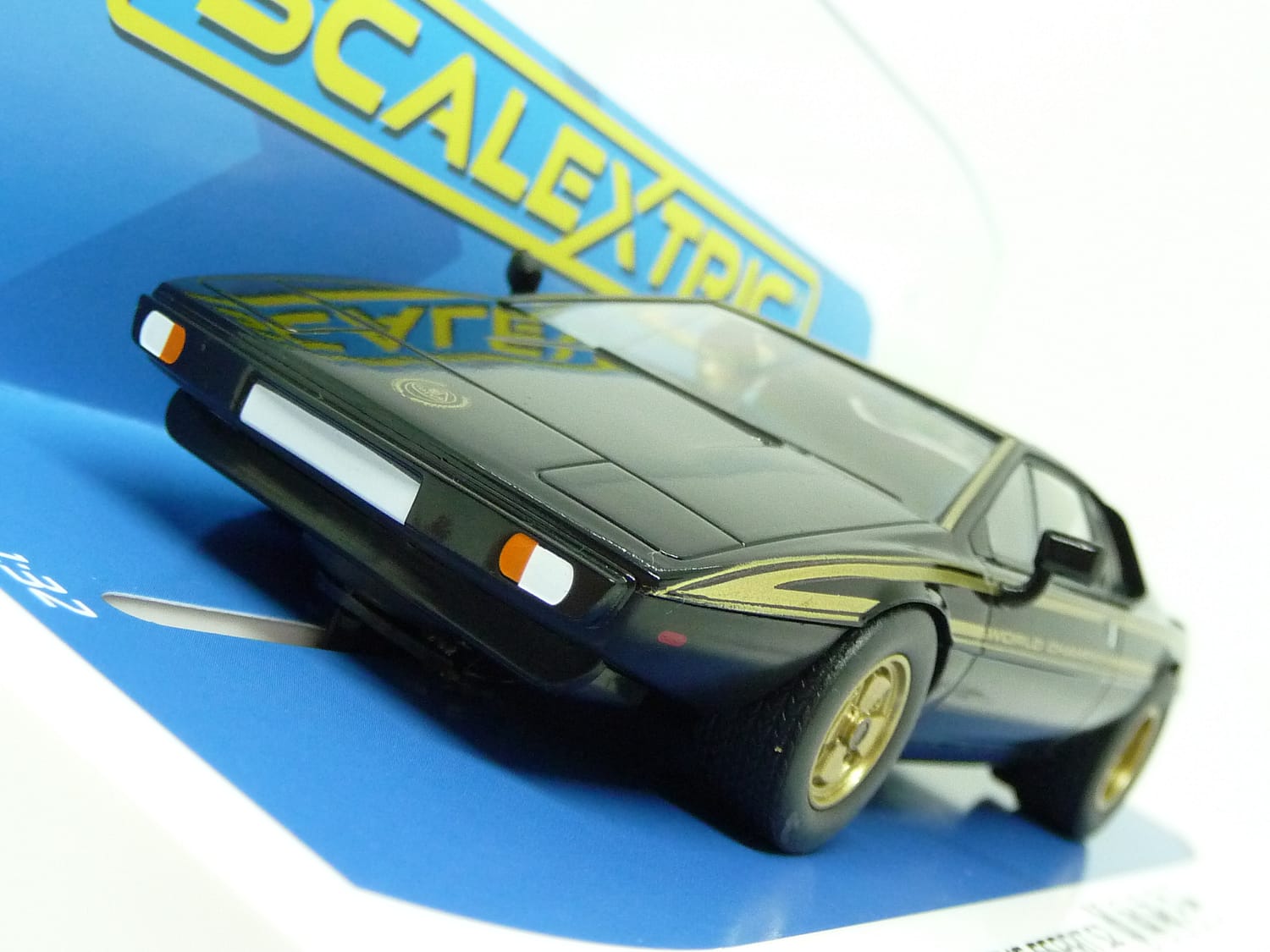 Scalextric C4253 Lotus Esprite S2 World Championship Commemorative slot car also suits Carrera