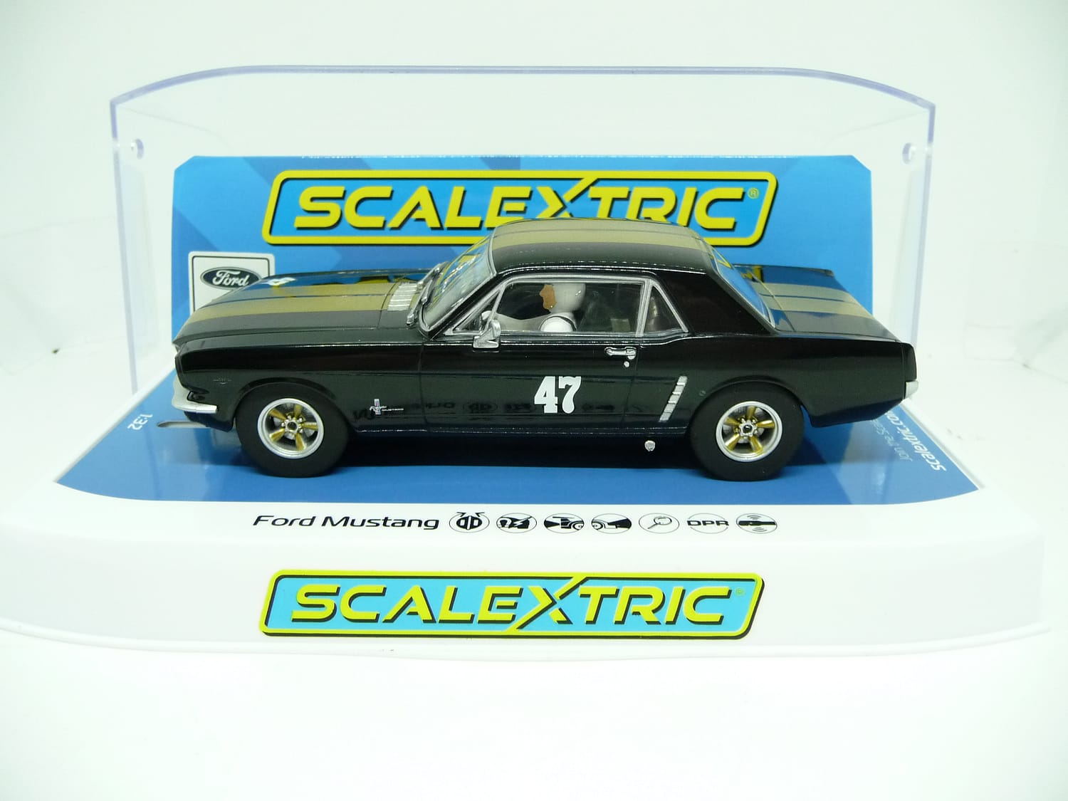 Scalextric - C4405 Ford Mustang Black Gold - Image 2