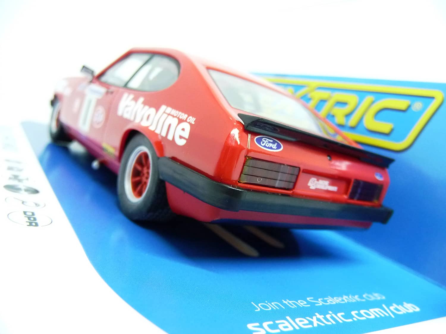 Scalextric - C4250 Ford Capri Gordon Spice Racing - Image 3