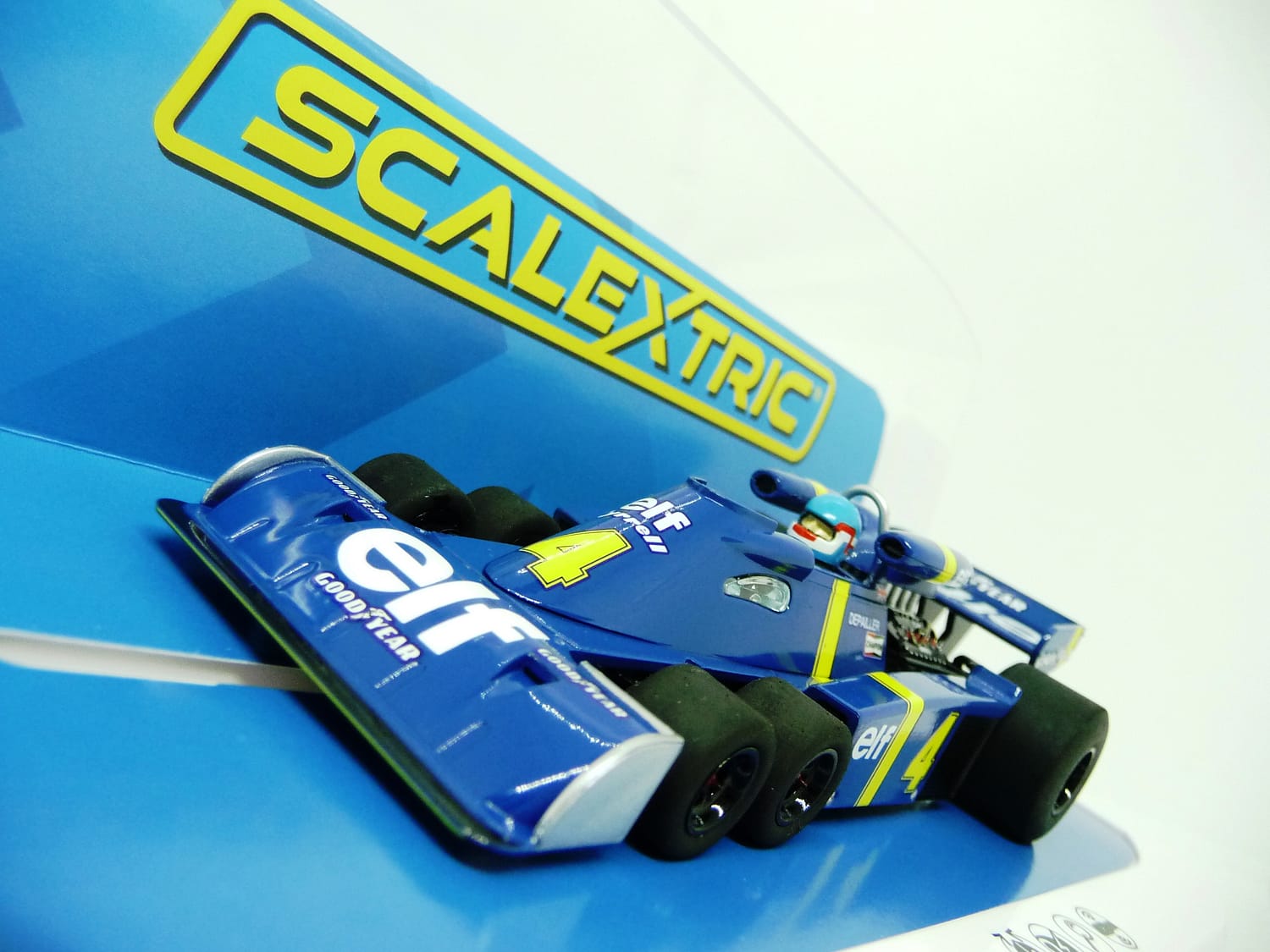 Scalextric C4328 Tyrrell P34 - 1976 Spanish Gp