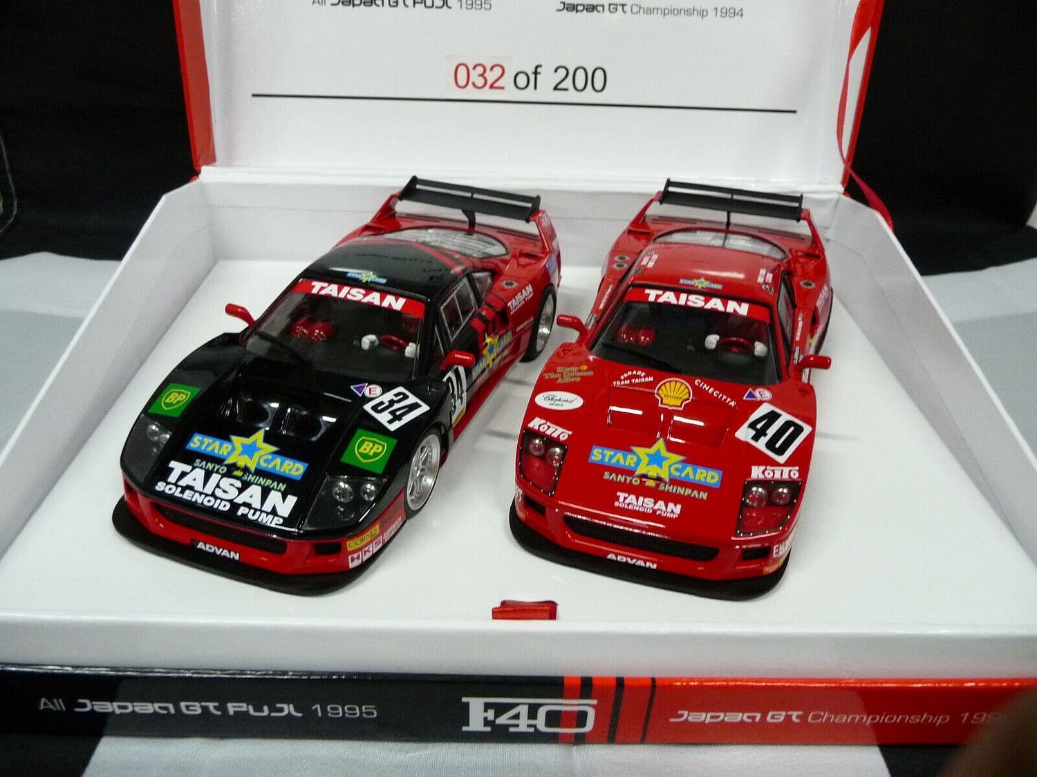 Revoslot 1:32 RS0099 Ferrari F40 TEAM TAISAN Twin Pack No34 No.40 Scalex/Carr