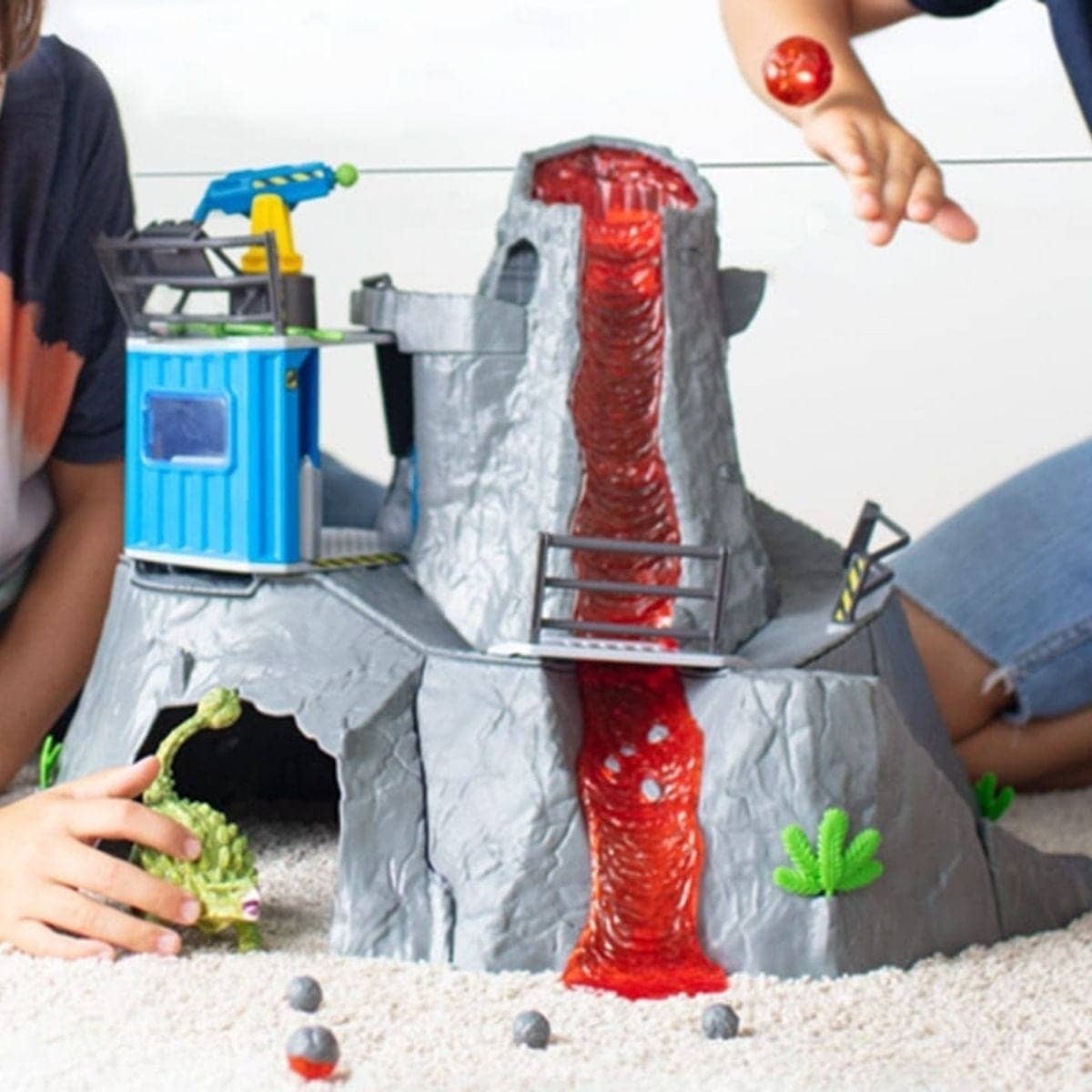 Schleich - Volcano Dinosaurs Expedition Base Camp Playset - Image 4