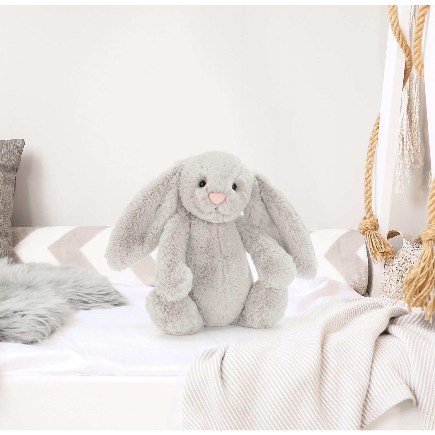 Jellycat - Bashful Silver Bunny Medium 31x15x12cm Plush - Image 2
