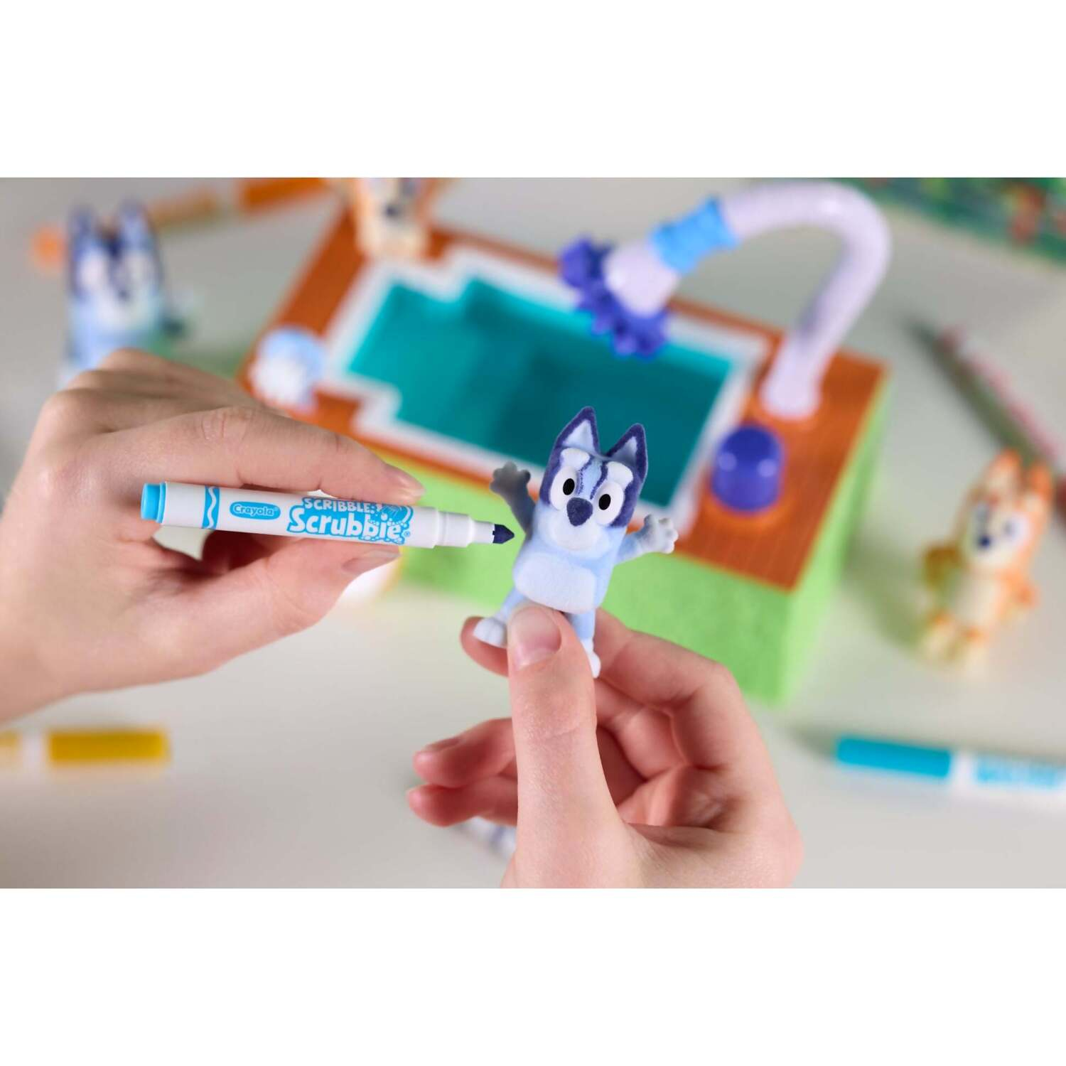 Crayola - Scribble Scrubbie Bluey Poolside Playset - Image 4