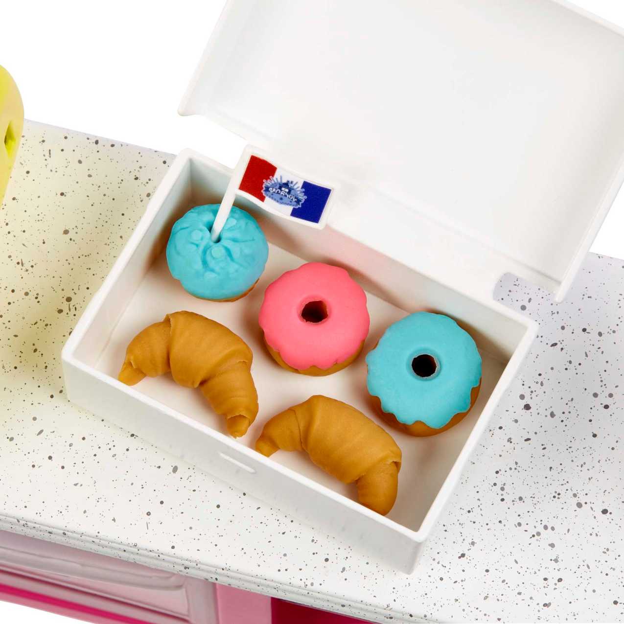 Barbie It Takes Two Cafe Playset Mattel - Image 6