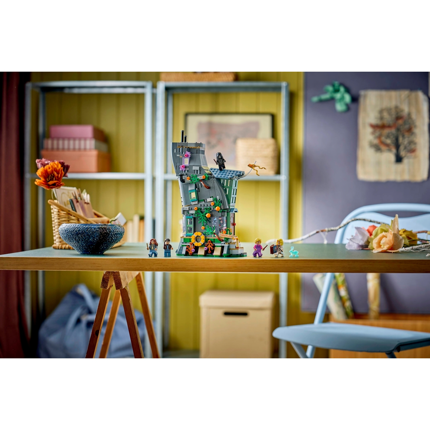 LEGO 76467 Luna Lovegood's House - Harry Potter - Image 9