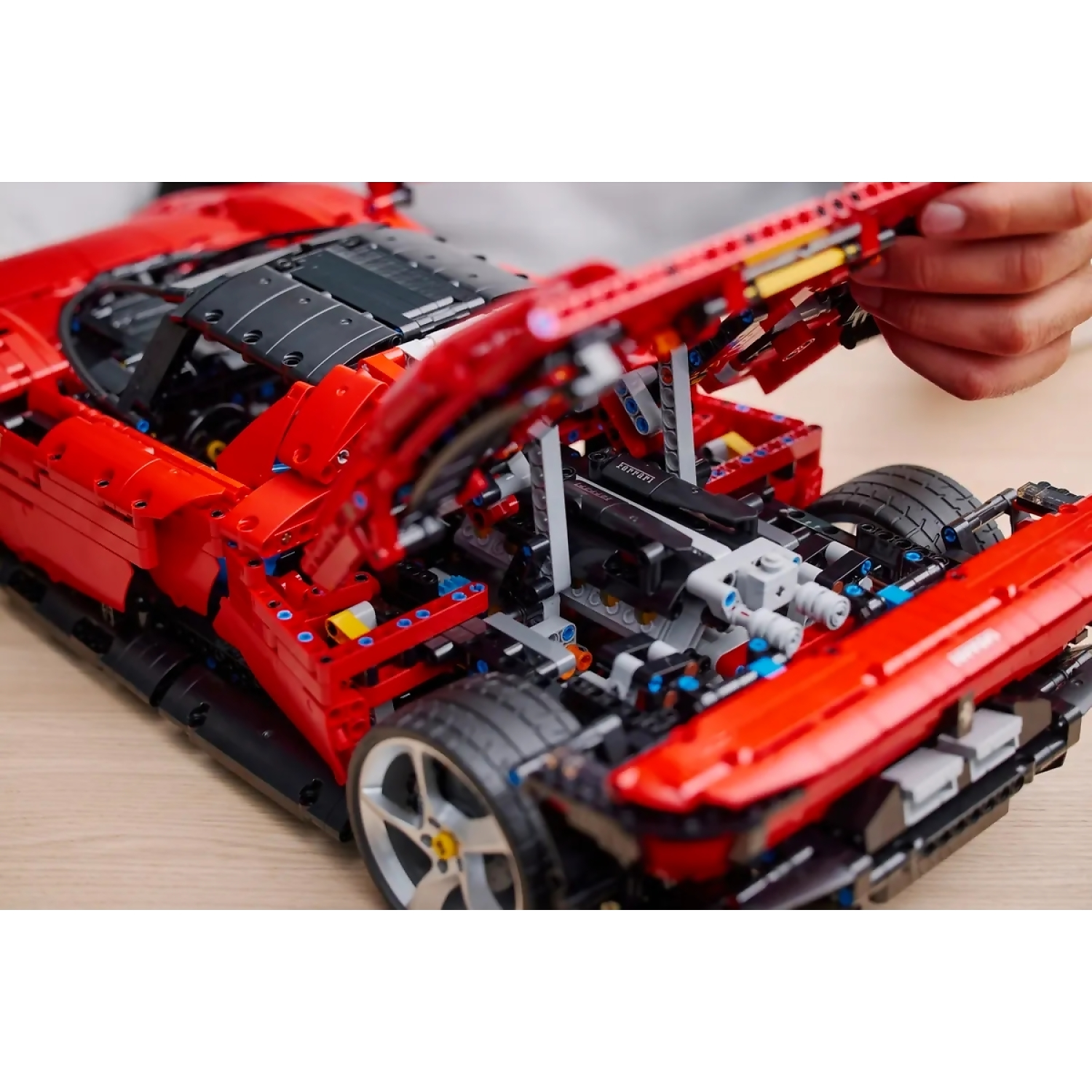 LEGO 42143 Ferrari Daytona SP3 - Technic - Image 8